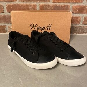 WgwiM Size 10 casual skate canvas sneaker